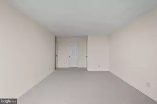 2300 Pimmit Dr, Falls Church, VA 22043 - Photo 21