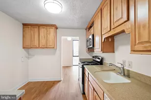 2300 Pimmit Dr, Falls Church, VA 22043 - Photo 17