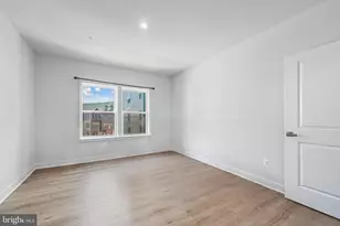 4395 Peach Lily Ln, Chantilly, VA 20151 - Photo 9