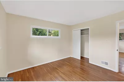 7818 Glenister Drive, Springfield, VA 22152 - Photo 17