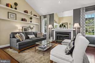 7801 Blue Jasmine Ct, Springfield, VA 22153 - Photo 5