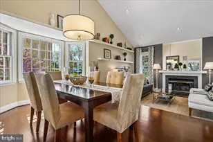 7801 Blue Jasmine Ct, Springfield, VA 22153 - Photo 9