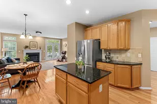 7677 Henry Knox Dr, Lorton, VA 22079 - Photo 15