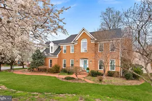 8605 Woodwren Terrace, Fairfax Station, VA 22039 - Photo 3