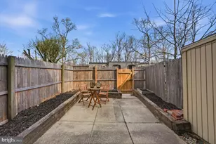 8230 Carrleigh Pkwy, Springfield, VA 22152 - Photo 21