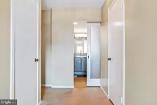 5901 Mt Eagle Dr, Alexandria, VA 22303 - Photo 21