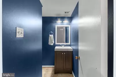 14710 Bentley Square, Centreville, VA 20120 - Photo 33