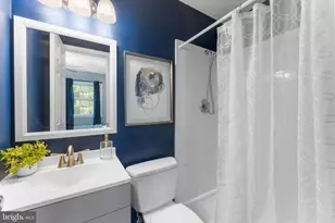 14710 Bentley Square, Centreville, VA 20120 - Photo 25