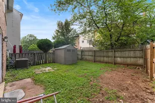 14710 Bentley Square, Centreville, VA 20120 - Photo 41