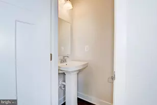 13927 Airfoil Rd, Herndon, VA 20171 - Photo 15