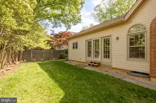 8408 Copperleaf Ct, Fairfax Station, VA 22039 - Photo 53
