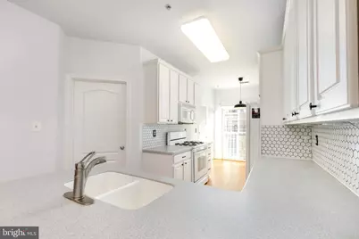 11622 Cavalier Landing Court #1402-A, Fairfax, VA 22030 - Photo 9