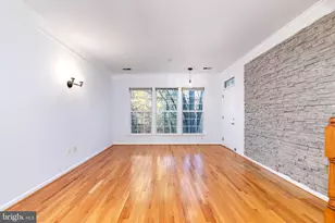 11622 Cavalier Landing Ct, Fairfax, VA 22030 - Photo 5