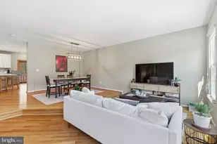 5146 Ballycastle Cir, Alexandria, VA 22315 - Photo 9