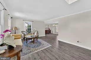 13224 Coralberry Dr, Fairfax, VA 22033 - Photo 9