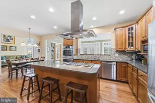 10582 Canterberry Rd, Fairfax Station, VA 22039 - Photo 15