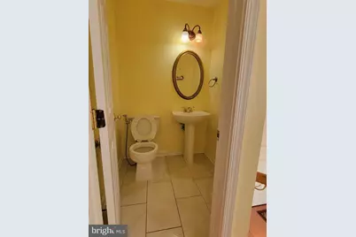 6203 Abbottsbury Row, Alexandria, VA 22315 - Photo 7