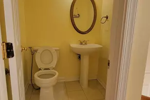 6203 Abbottsbury Row, Alexandria, VA 22315 - Photo 7