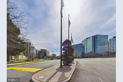 1645 International Drive #TH-18, McLean, VA 22102 - Photo 39