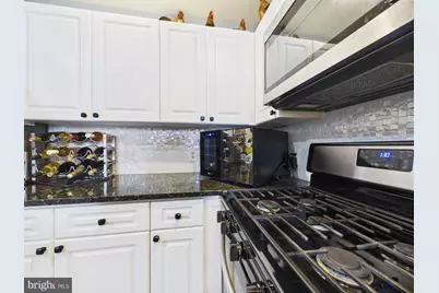 1645 International Drive #TH-18, McLean, VA 22102 - Photo 11