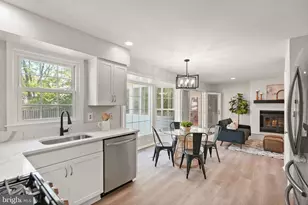 2592 John Milton Dr, Herndon, VA 20171 - Photo 15