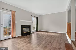 6739 Rockledge Pl, Centreville, VA 20121 - Photo 3