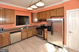 3726 Huntley Meadows Ln, Alexandria, VA 22306 - Photo 5