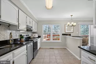 6163 Forest Creek Ln, Springfield, VA 22152 - Photo 7