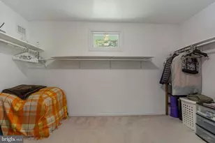 5135 Summit Dr, Fairfax, VA 22030 - Photo 33