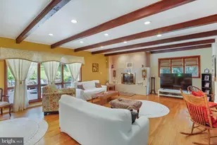 5135 Summit Dr, Fairfax, VA 22030 - Photo 5