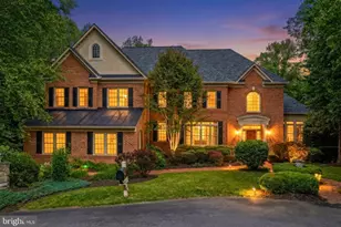 891 Chinquapin Rd, McLean, VA 22102 - Photo 1