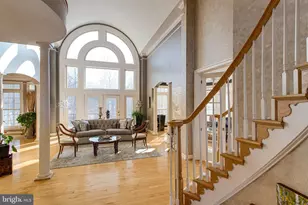 891 Chinquapin Rd, McLean, VA 22102 - Photo 3