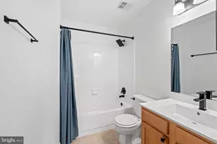 8405 Hollis Ln, Vienna, VA 22182 - Photo 25
