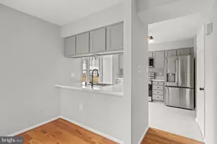 8405 Hollis Ln, Vienna, VA 22182 - Photo 17
