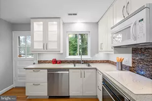 2306 Barbour Rd, Falls Church, VA 22043 - Photo 17