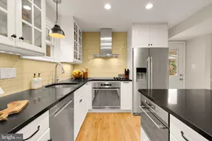 6800 Riata Ct, Springfield, VA 22153 - Photo 7