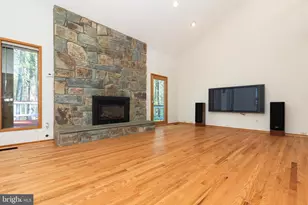 513 Springvale Rd, Great Falls, VA 22066 - Photo 21