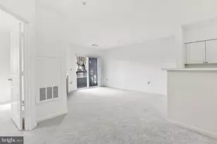 2204 Westcourt Ln, Herndon, VA 20170 - Photo 3