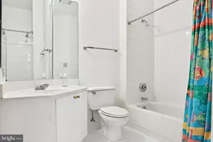 2204 Westcourt Ln, Herndon, VA 20170 - Photo 9