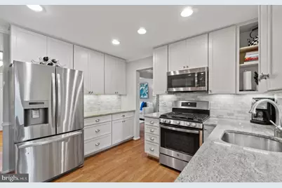 9751 Ironmaster Drive, Burke, VA 22015 - Photo 13