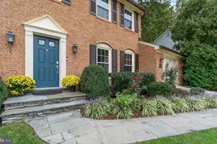 9751 Ironmaster Dr, Burke, VA 22015 - Photo 3