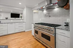 9426 Mt Vernon Cir, Alexandria, VA 22309 - Photo 11