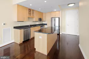 8220 Crestwood Heights Dr, McLean, VA 22102 - Photo 9