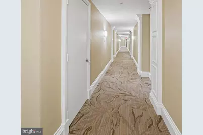 8220 Crestwood Heights Drive #1215, McLean, VA 22102 - Photo 3
