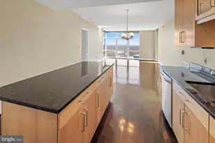 8220 Crestwood Heights Dr, McLean, VA 22102 - Photo 9