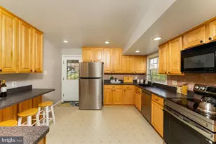 7013 Galgate Dr, Springfield, VA 22152 - Photo 5