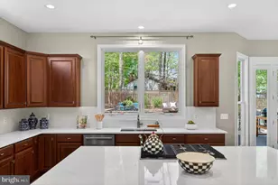 7822 Gambrill Woods Way, Springfield, VA 22153 - Photo 19