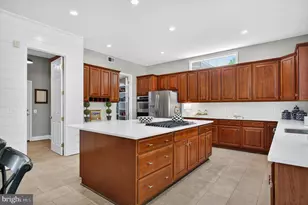 7822 Gambrill Woods Way, Springfield, VA 22153 - Photo 17