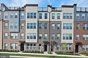 13556 Innovation Station Loop, Herndon, VA 20171 - Photo 23