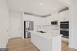 13556 Innovation Station Loop, Herndon, VA 20171 - Photo 3